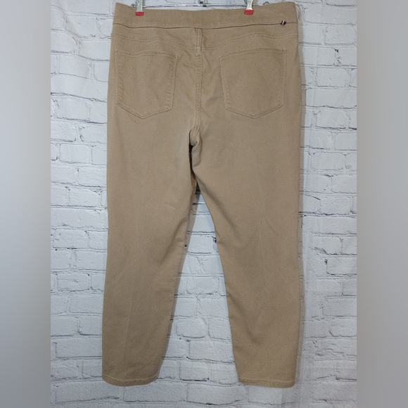 Tommy Hilfiger Tan Elastic waist pants Medium - Picture 2 of 4
